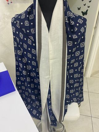Sciarpa in cashmere e lana blu e beige