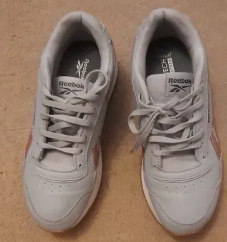 Zapatillas Reebok Gris y Rosa