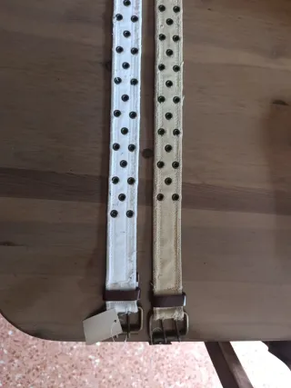 Cinturones de tela con ojales (beige y blanco)