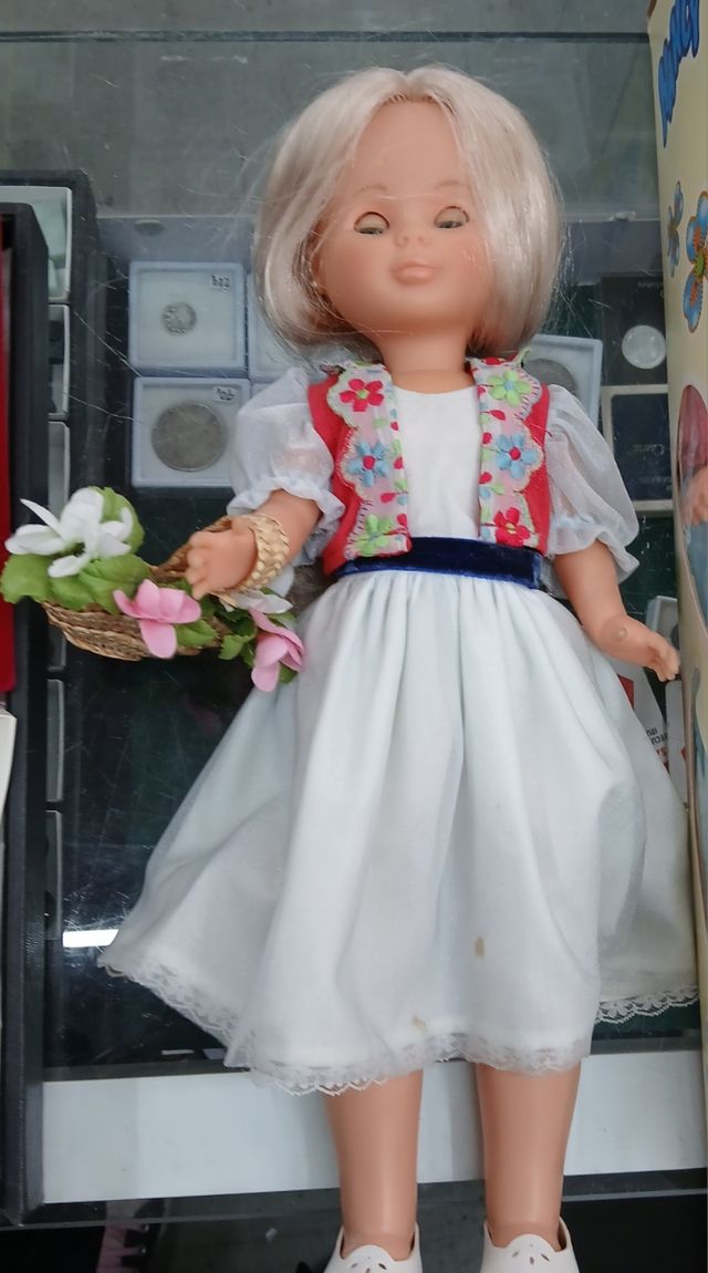 Nancy Village Quiron Muñeca