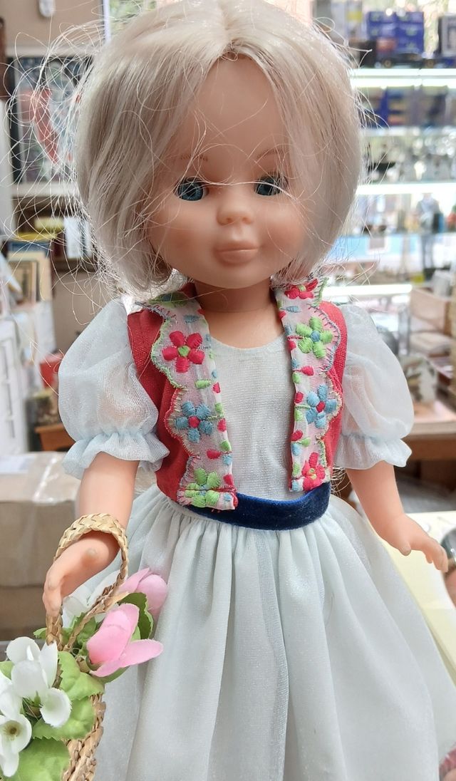 Nancy Village Quiron Muñeca