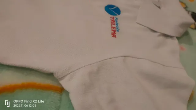 Polo Fundación Trilema Blanco