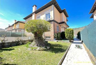 Casa adosada en venta en Briviesca