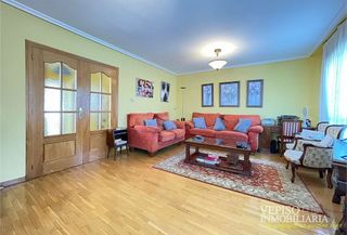 Casa adosada en venta en Briviesca