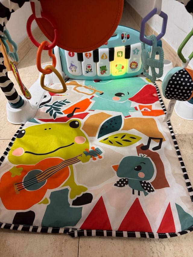 Alfombra de juego para bebé con luces y sonido