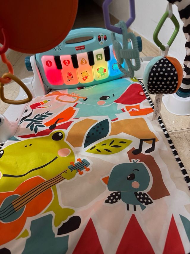 Alfombra de juego para bebé con luces y sonido