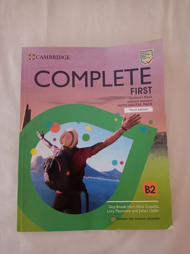 Complete First Students Book without answers En...