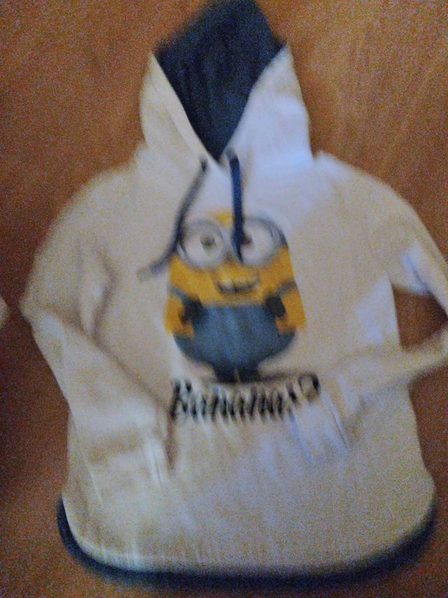 Dos sudaderas beige y gris