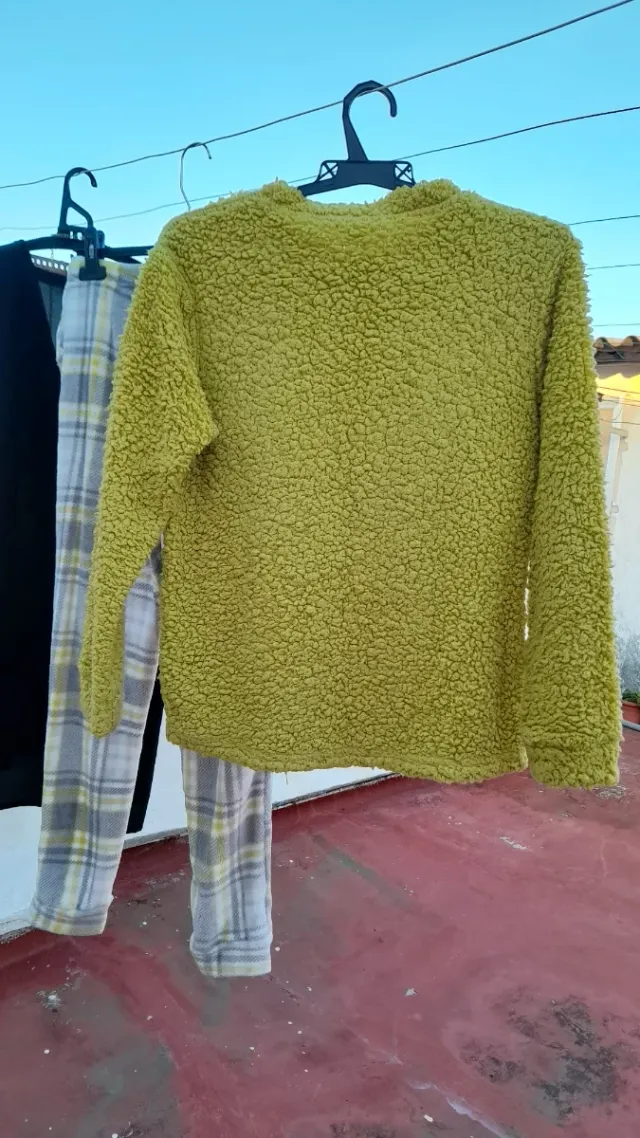 Pijama verde y cuadros talla S