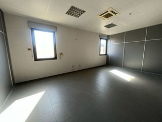Oficina en alquiler en Torre Valentina-Mas Vilar de La Mutxada-Treumal en Calonge