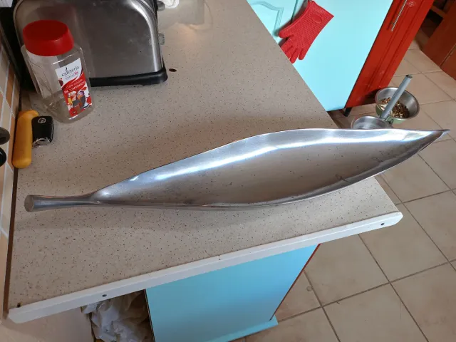 Bandeja decorativa metálica plateada