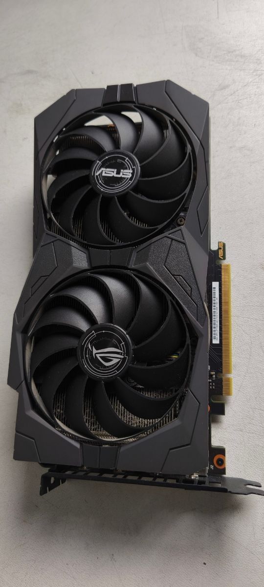 ASUS GeForce GTX 1650 Super Gráfica