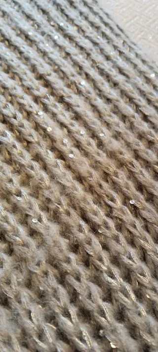 Bufanda redonda plateada y gris