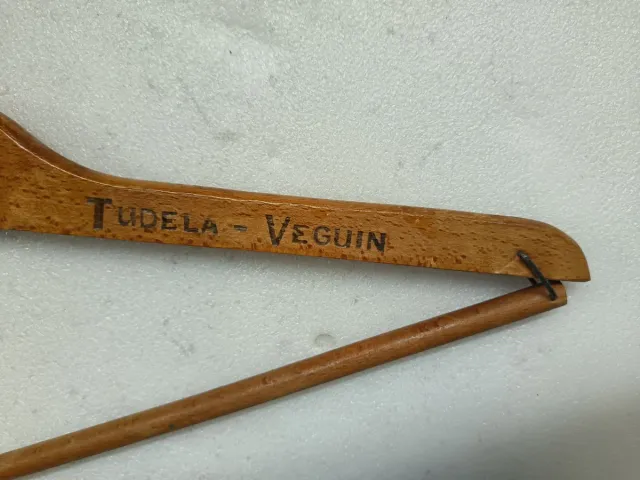 Appendiabiti pieghevole in legno antico