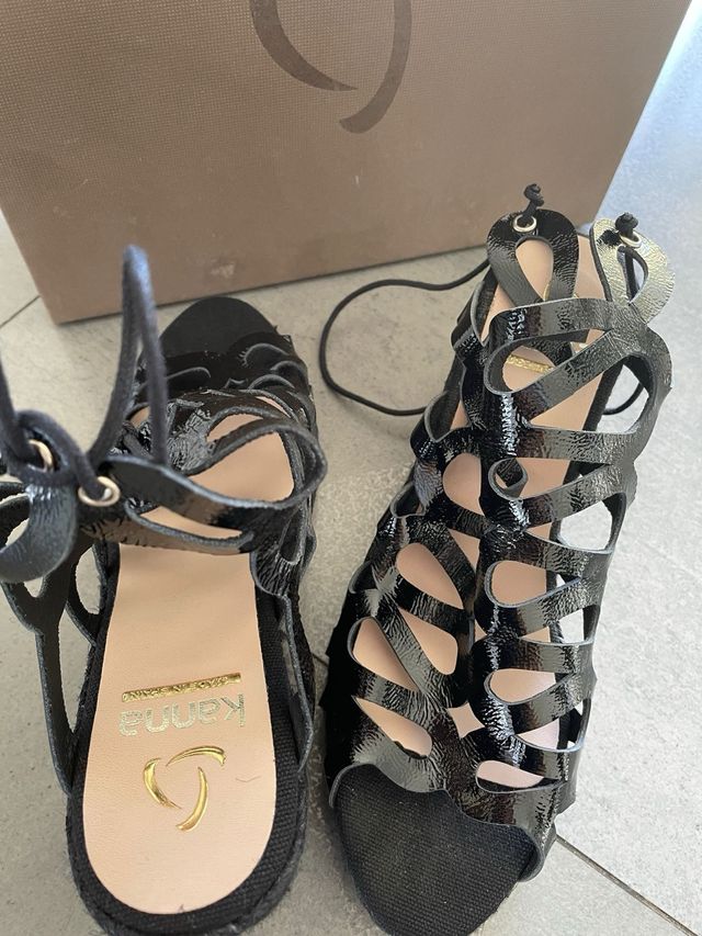 Sandalias Kanna Negras Cuña