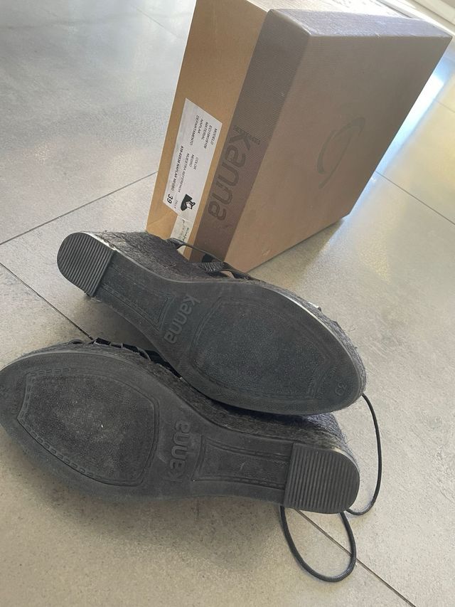 Sandalias Kanna Negras Cuña