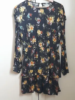Vestido Zara floral manga larga