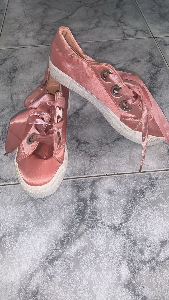 Zapatillas Marca Superga Rosa Satinadas.