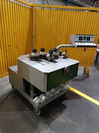 Curvadora de perfiles