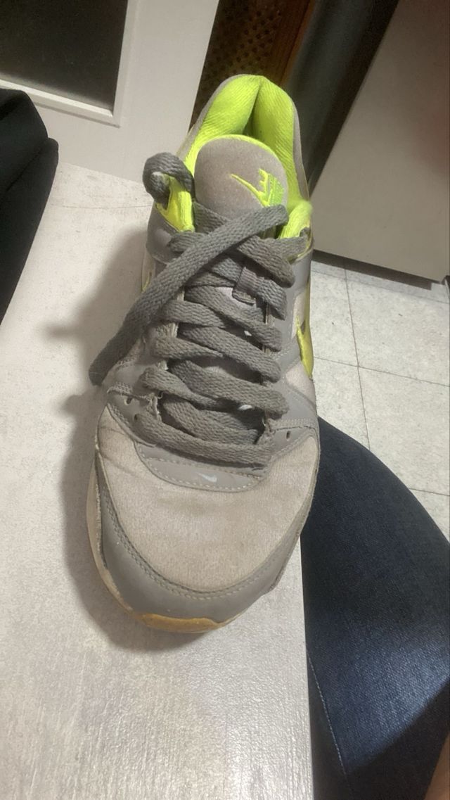 Zapatillas Nike Air Max grises y verdes