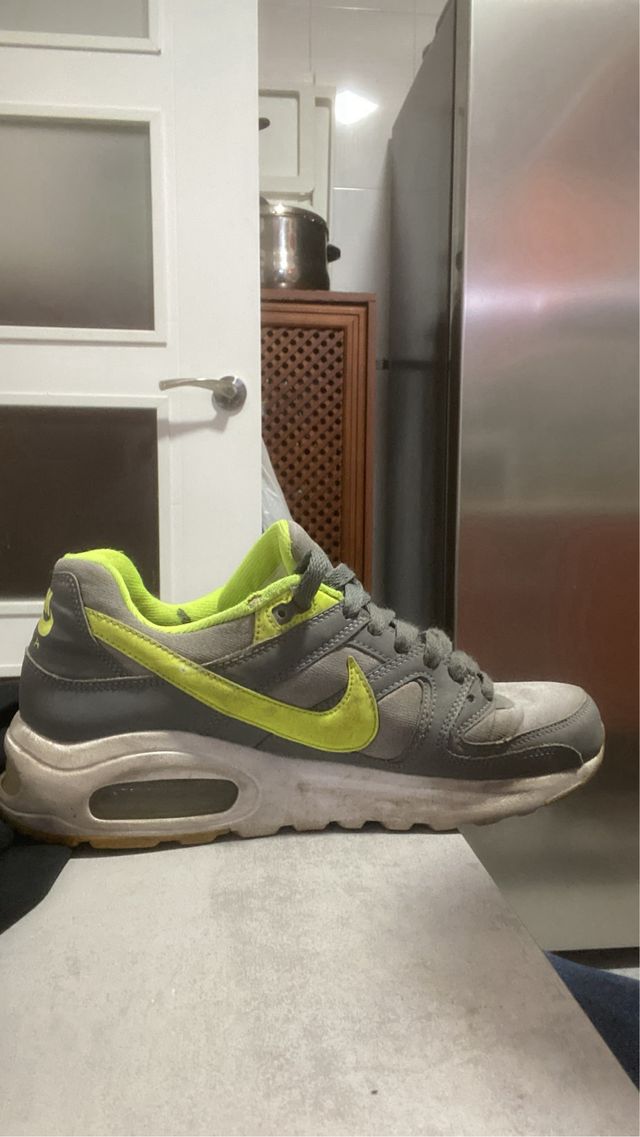 Zapatillas Nike Air Max grises y verdes