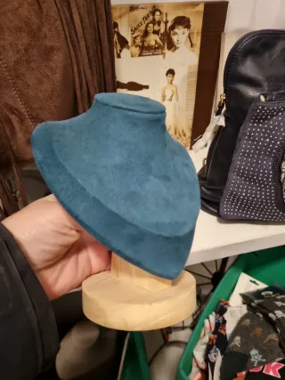 Expositores para collares y bisutería