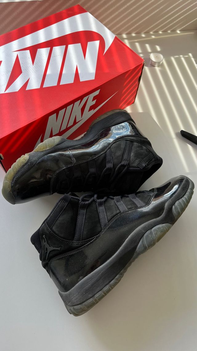 Jordan 11 Cap Gown Negras Talla 45