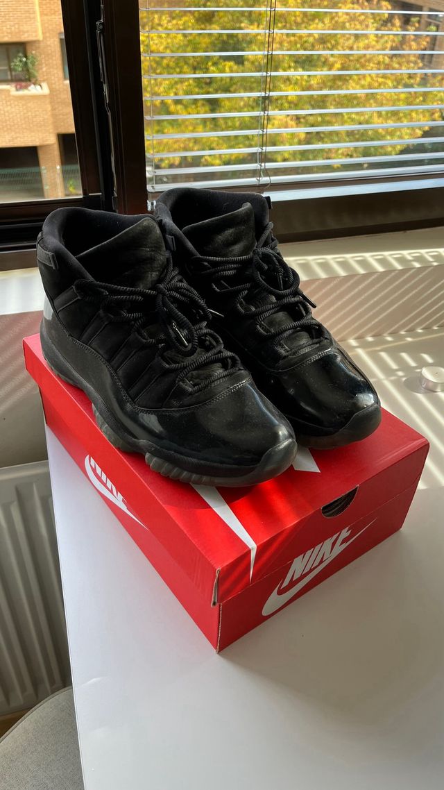 Jordan 11 Cap Gown Negras Talla 45