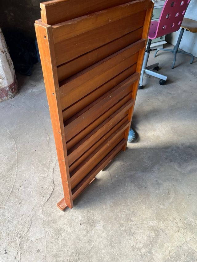 Scaffale pieghevole in legno massello