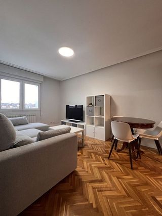 Piso en alquiler en Centro en Gijón