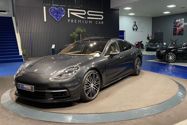 Porsche Panamera 4