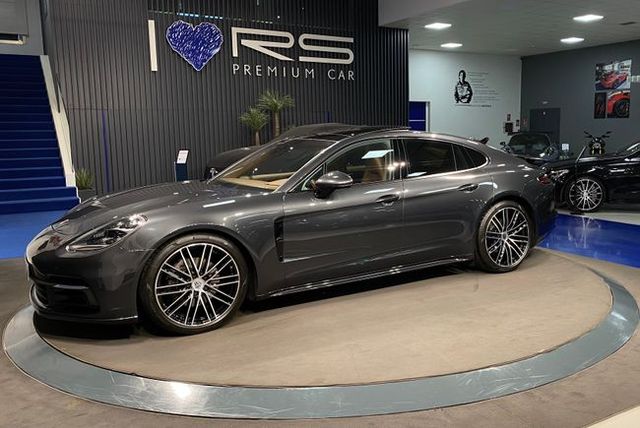 Porsche Panamera 4