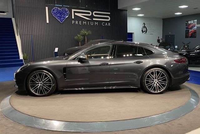 Porsche Panamera 4