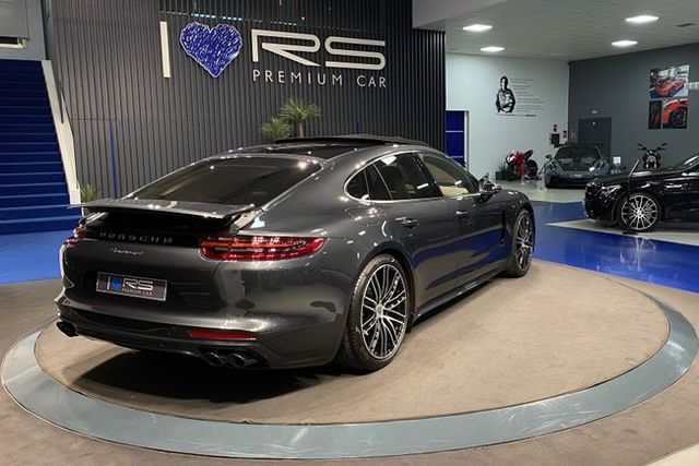 Porsche Panamera 4