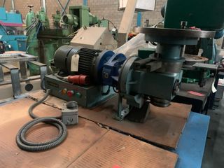 Curvadora de tubos Margua