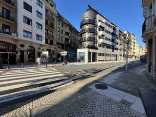 Local comercial en venta en Gros en San Sebastián-Donostia