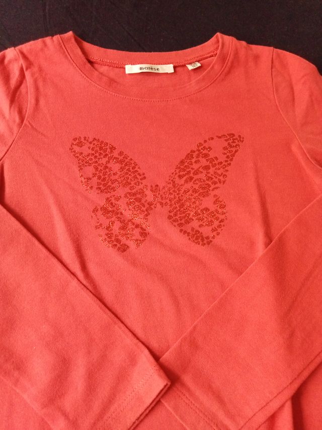 Camiseta roja mariposa de la marca Marèse
