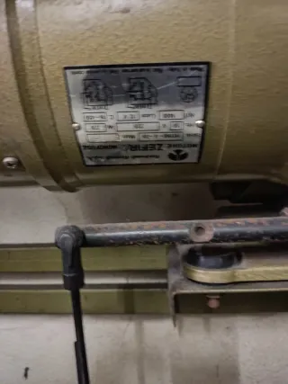 Máquina de coser industrial Bernina 217