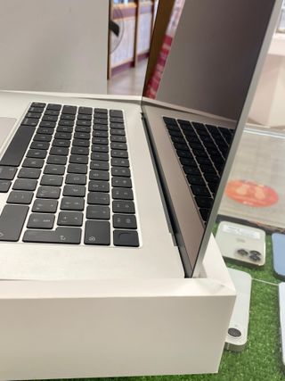 MacBook Air M2 15 8GB RAM/256GB SSD 2023
