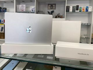 MacBook Air M2 15 8GB RAM/256GB SSD 2023
