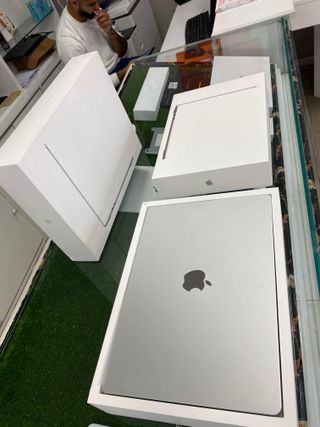 MacBook Air M2 15 8GB RAM/256GB SSD 2023