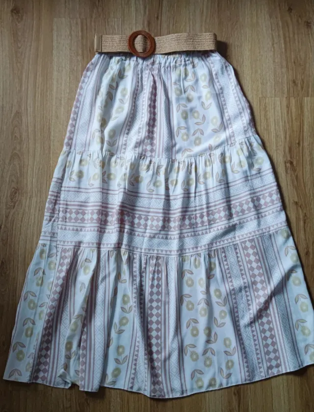 Falda larga estampada con cinturón Talla S
