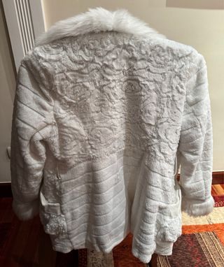 chaqueta blanco con pelo sintético