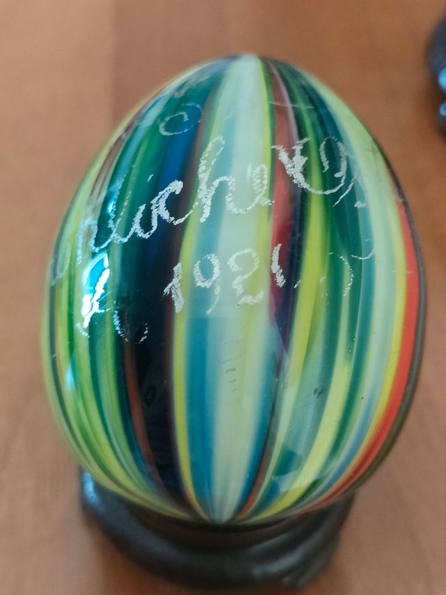 Uova di vetro multicolor 1921