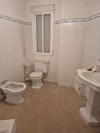 Piso en venta en Avda de Madrid - Pº de la Estación en Jaén