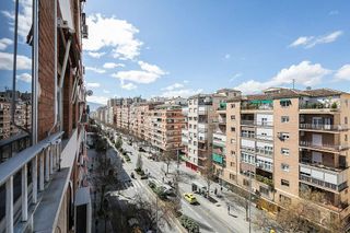 Piso en venta en Camino de Ronda - Rosaleda en Granada