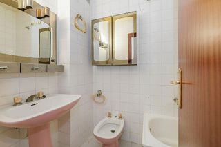 Piso en venta en Camino de Ronda - Rosaleda en Granada