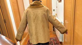 Chaquetón Adolfo Dominguez Piel Vuelta Beige.