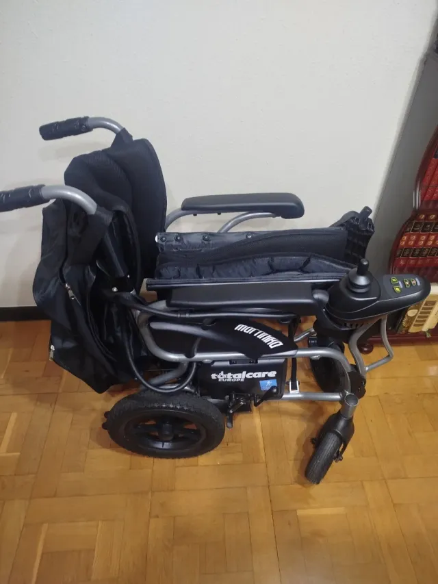 Silla de ruedas eléctrica y manual Martinica