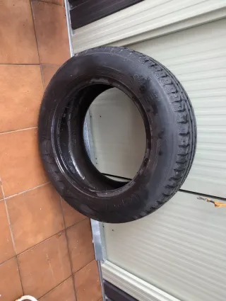 Llanta 195/75 R15